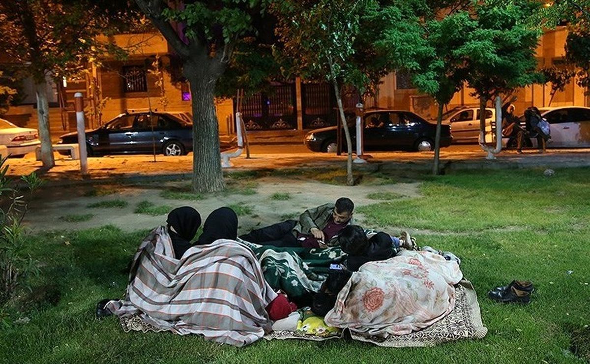 آخرین اخبار زلزله تهران| ۲۳ مصدوم و یک فوتی از ‌زلزله تاکنون / ثبت ۲۰ پس‌لرزه پس از زلزله ۵.۱ ریشتری /‌ بازگشایی محور هراز / ‌‌ریزش مختصر دیوارها در روستاها‌ /‌‌ خطری تهران را تهدید نمی‌کند
