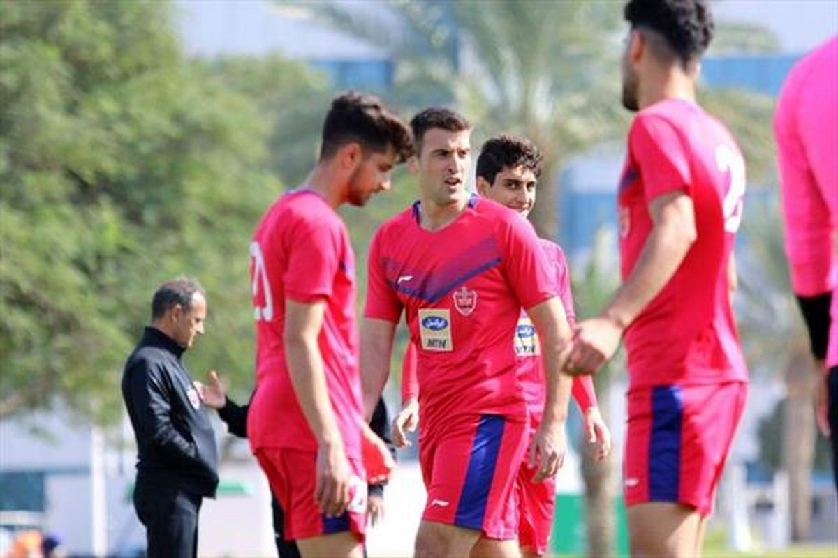 خرید جدید پرسپولیس در تمرینات این تیم آفتابی شد + عکس