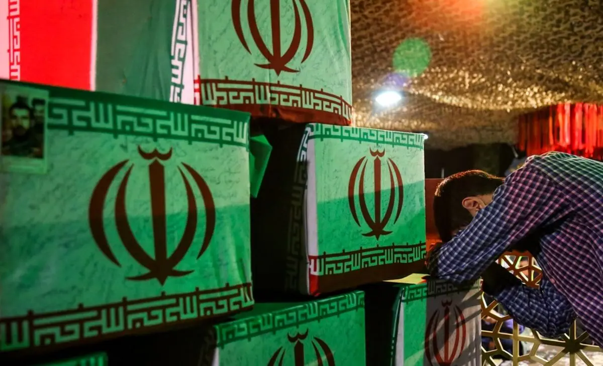 مردم تهران میهمان پیکر ۱۳۵ شهید تازه تفحص شده در معراج شهدا