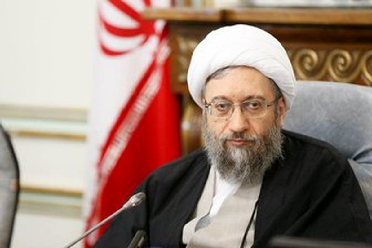 دستور آملی‌لاریجانی به دادستان‌ها برای برخورد با گران‌فروشی