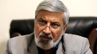 احمد شهید مشغول نوشتن دیکته آمریکا است