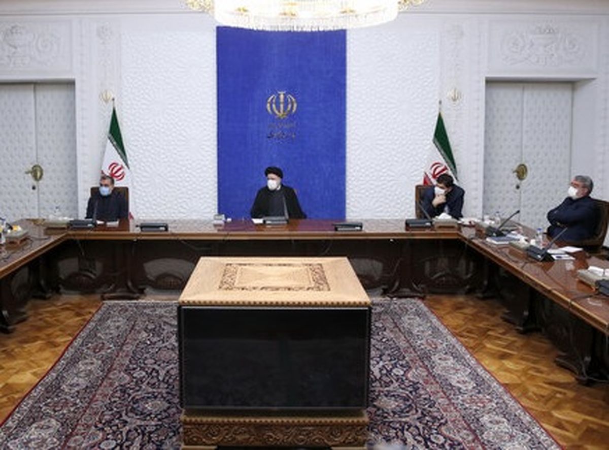 فعلا خبری از آموزش حضوری نیست !