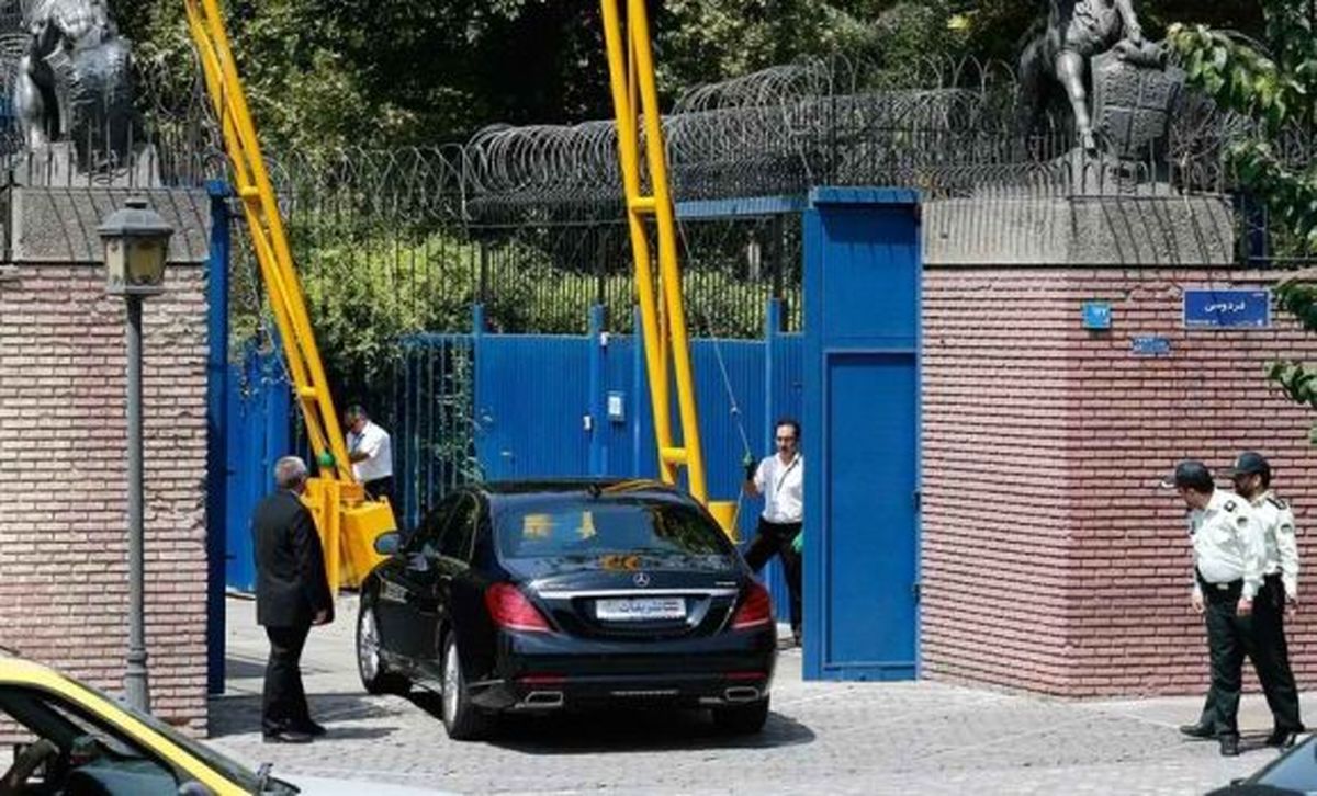 بازگشایی سفارتخانه‌ نتیجه واقع‌بینی انگلستان/ لغو همه امتیازات با مقاومت‌های مردمی
