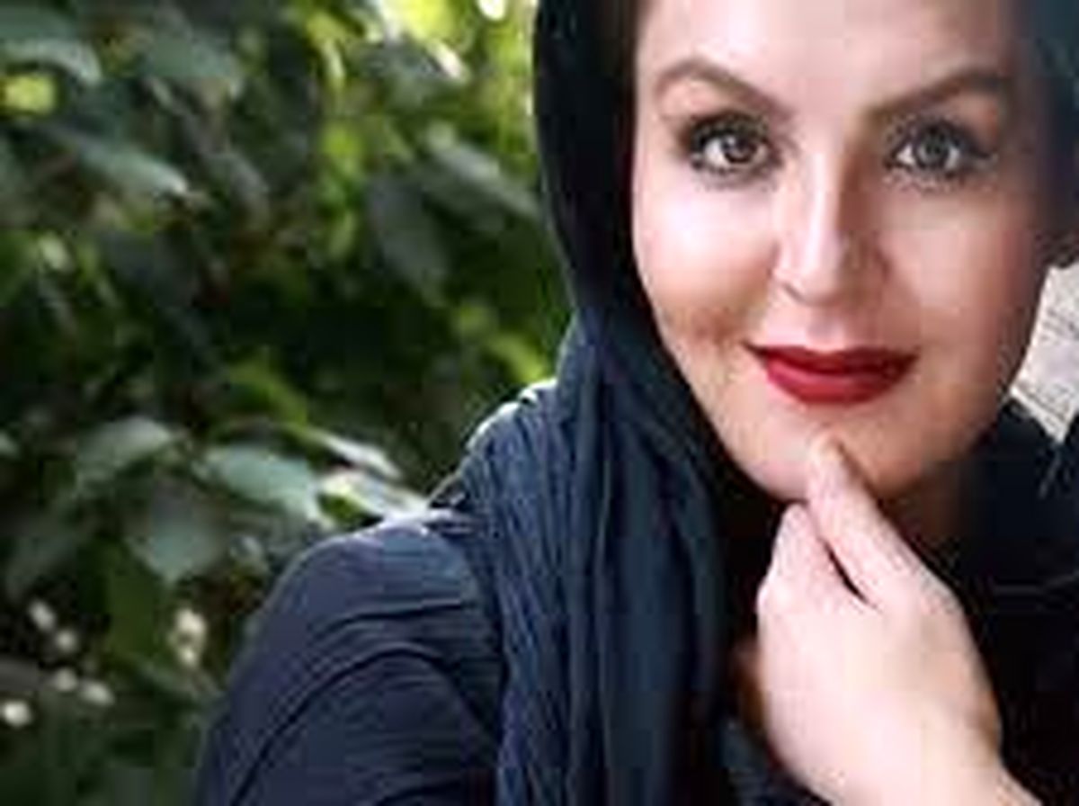 عکس دسته جمعی مهران مدیری با عوامل سریال هیولا