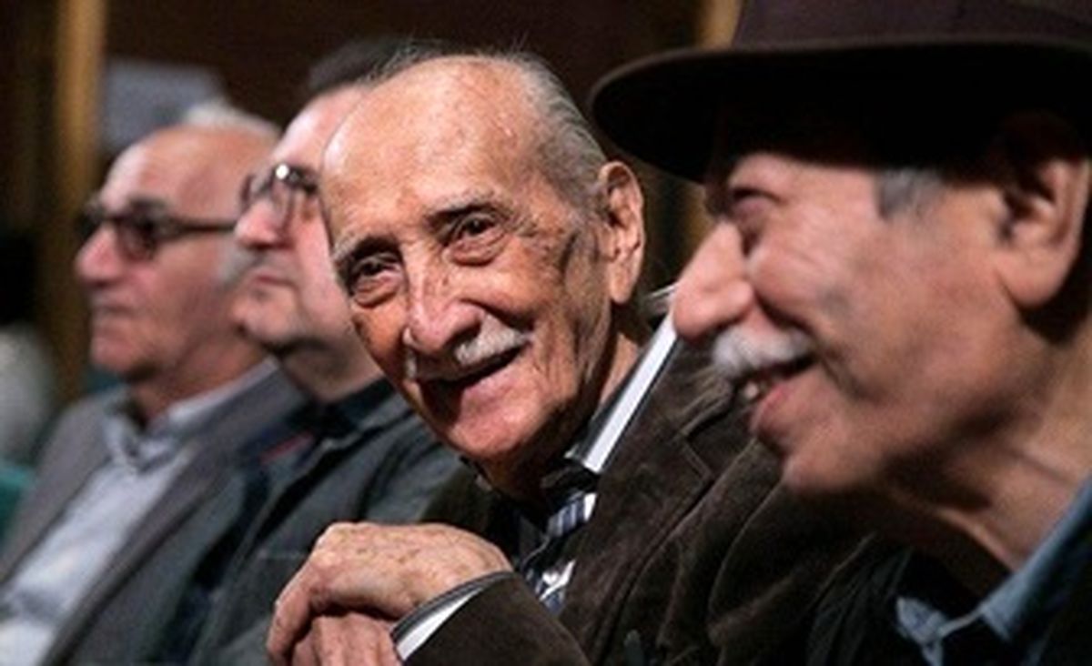 آقا جون خانه سبز بستری شد
