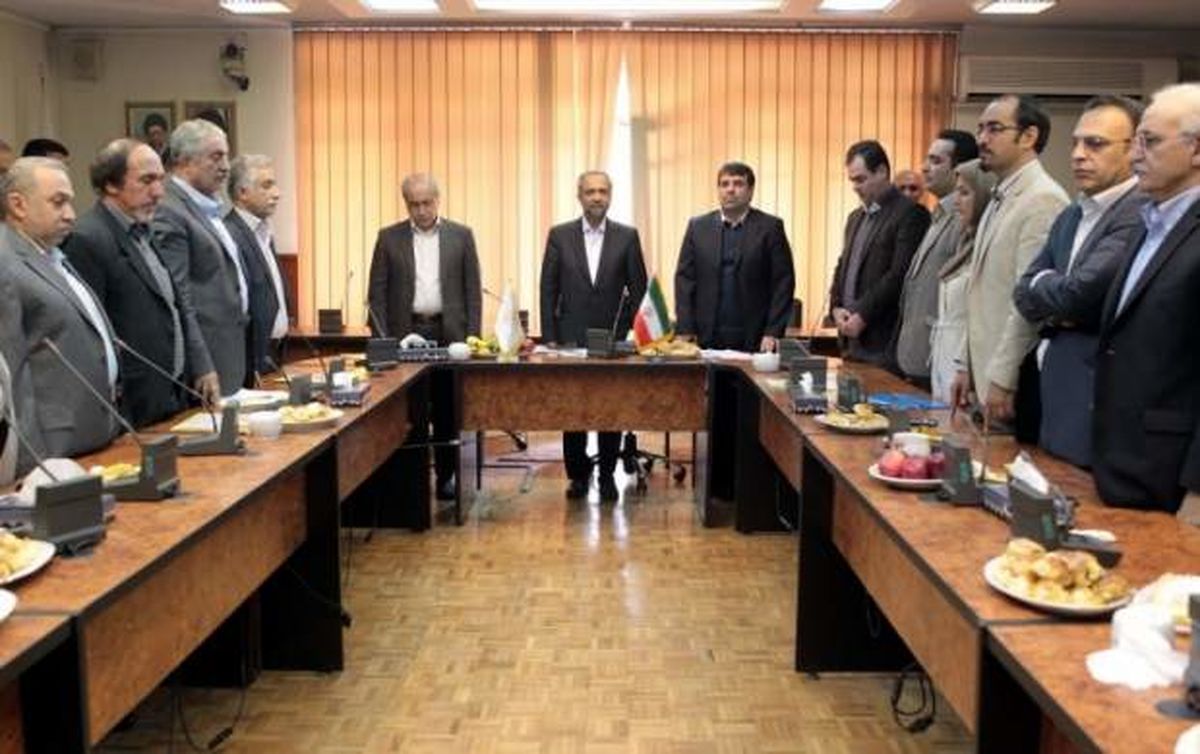 وزرا به خاطر این دونفر قربانی می‌شوند +عکس