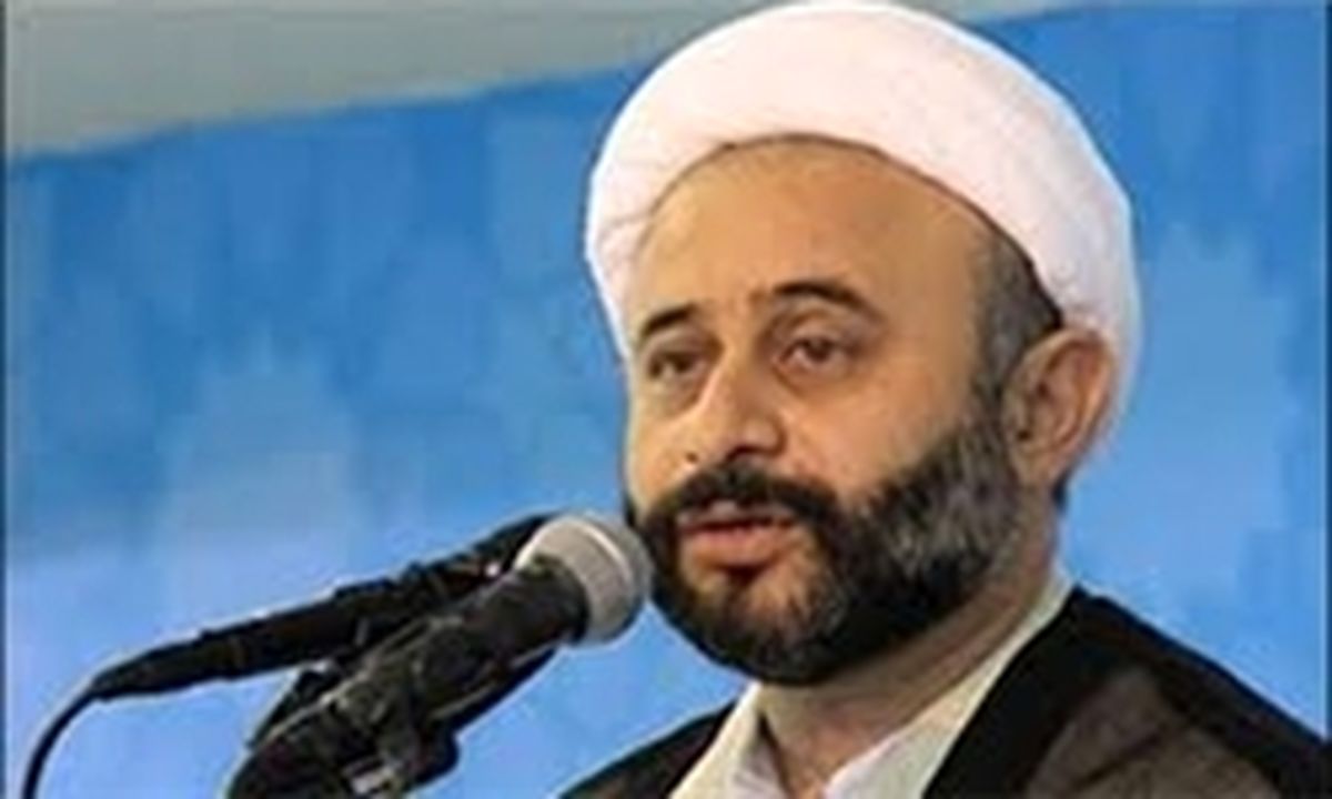  حجت الاسلام نقویان در بیمارستان بستری شد 