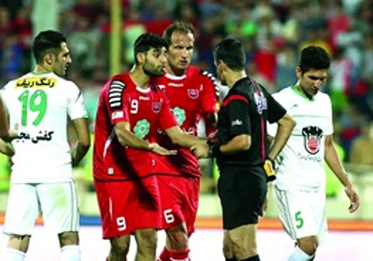سرانجام اعتراض پرسپولیسی ها و تیم های مختلف به اشتباهات داوری کارساز شد