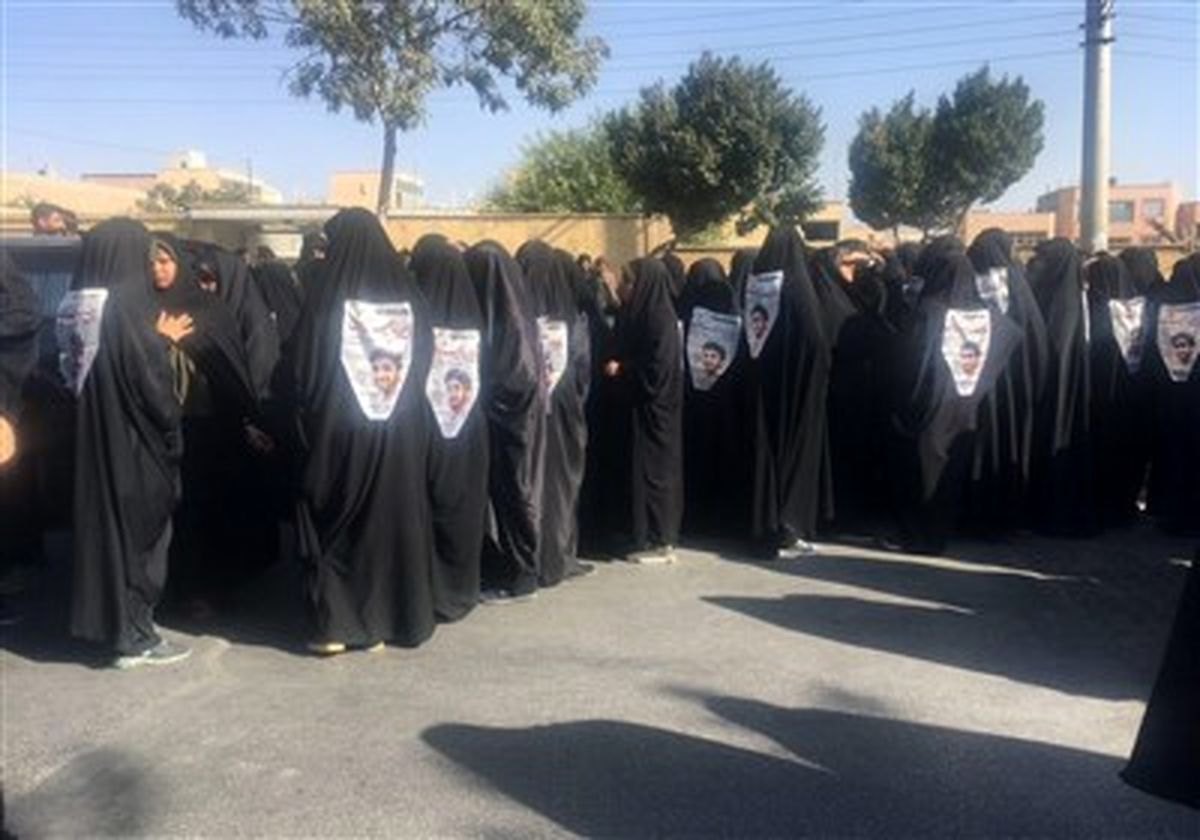 حضور بانوان ایرانی در مراسم تشییع شهید حججی+عکس