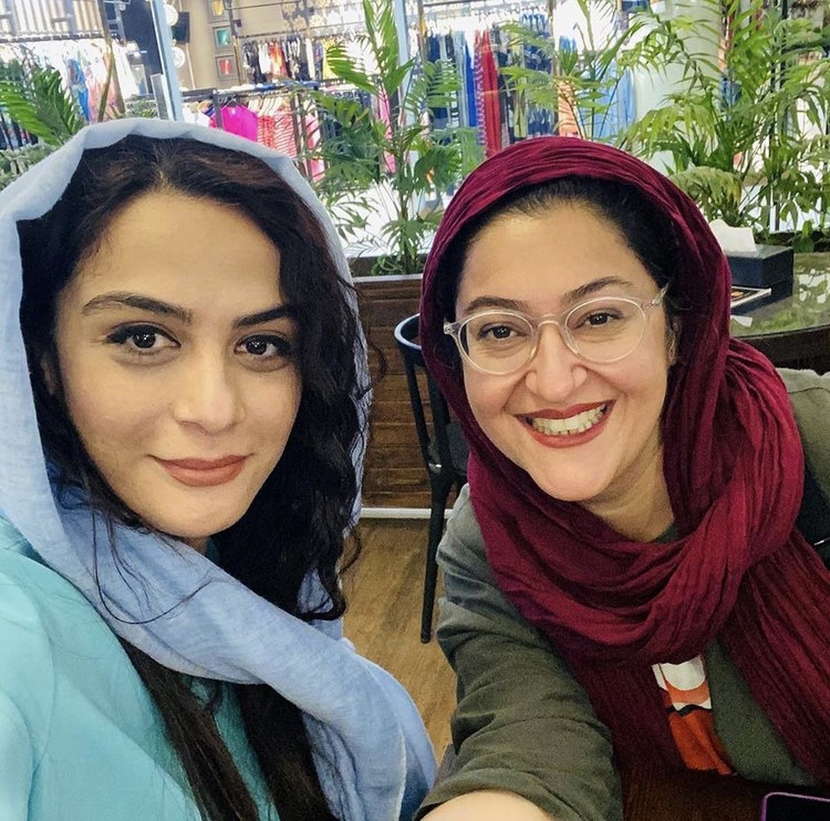 مارال فرجاد و دوستش + عکس