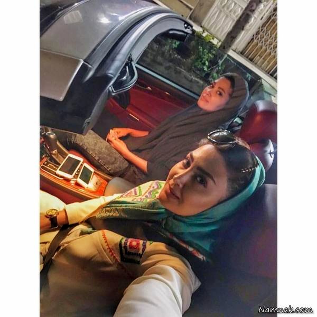 گردش مریم معصومی و خواهرش با ماشین لوکس+عکس