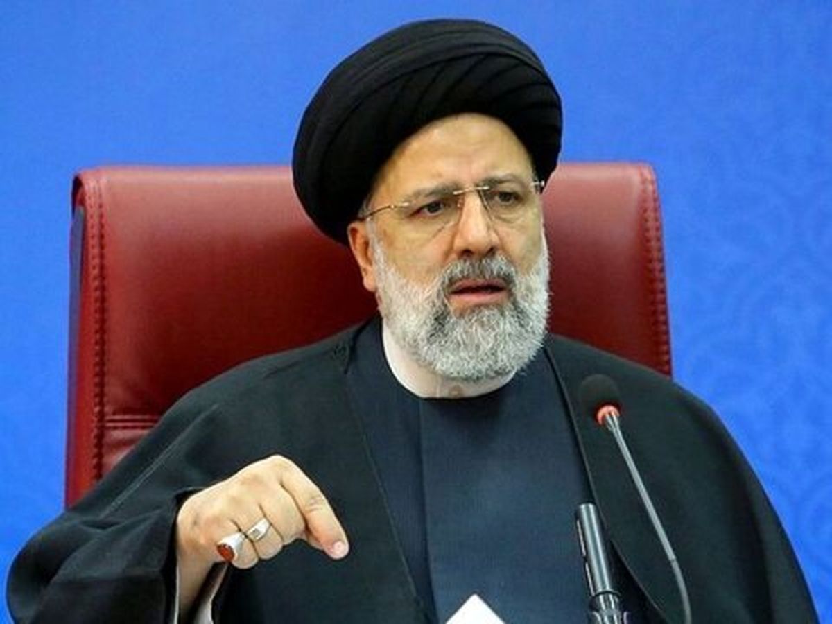 رئیسی: پرداخت حقوق و مطالبات بیمارستان‌ها و کادر درمان سریع‌تر انجام شود