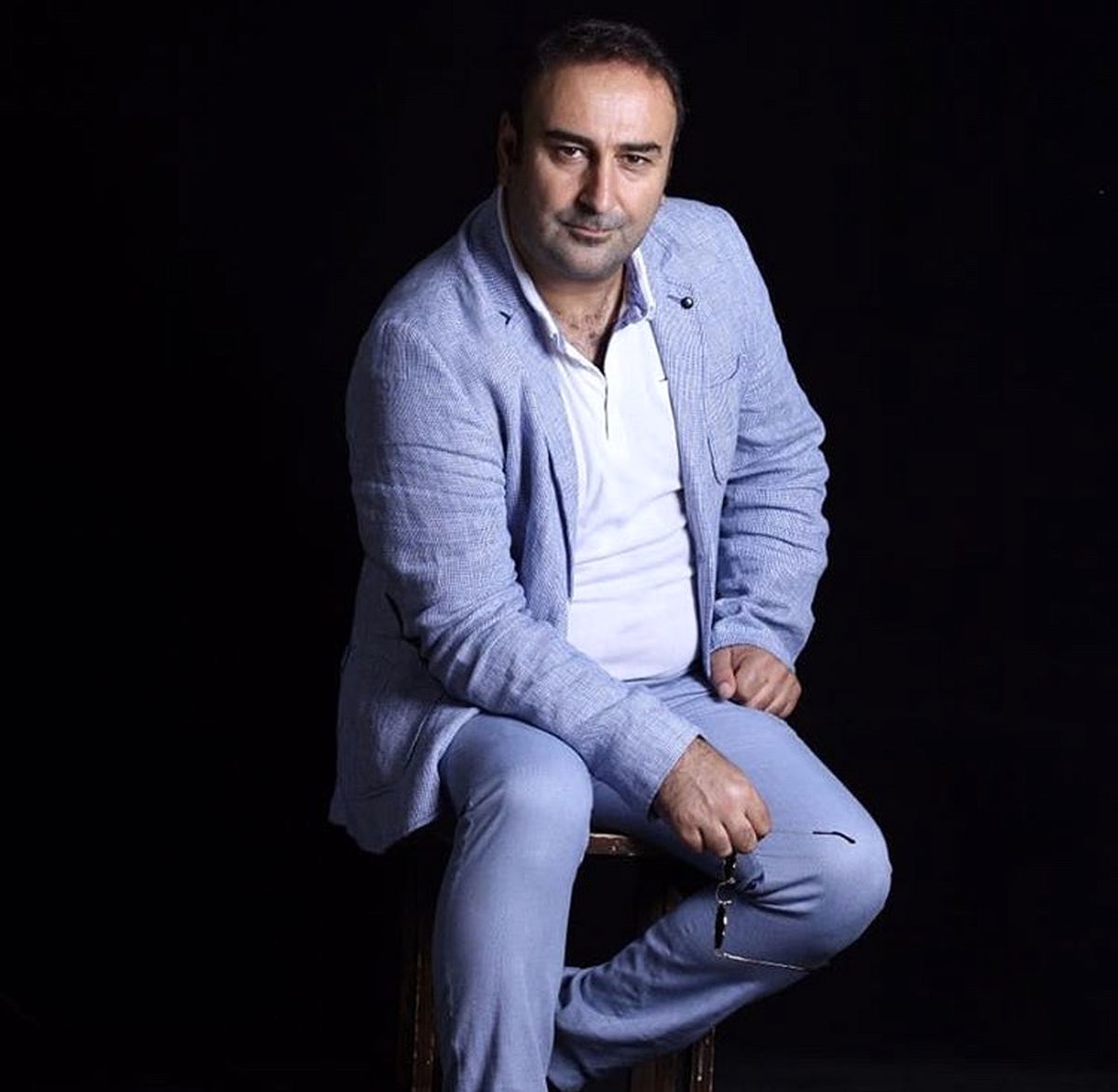 تیپ رسمی مهران احمدی در آتلیه + عکس
