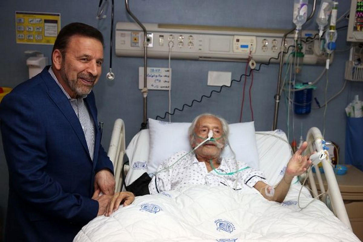 واعظی از مشایخی و دری عیادت کرد