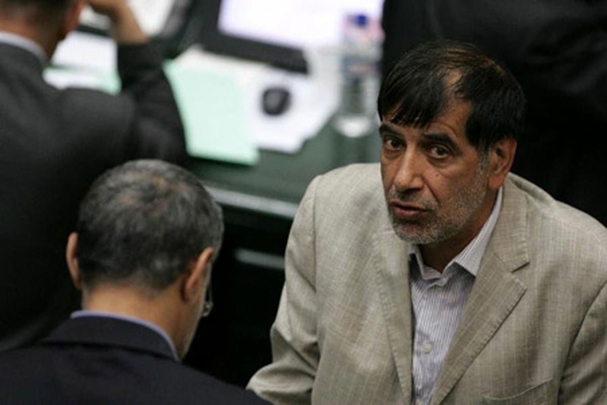 اگر حضورم به ضرر جریان اصولگرایی باشد کنار می‌روم