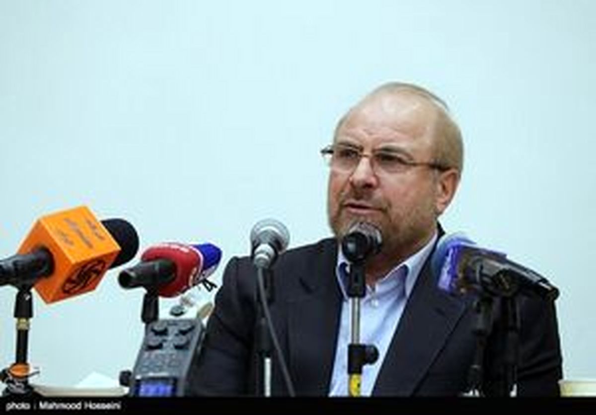 مبارزه با آمریکا با سه کلمه انجام می شود کار، کار، کار