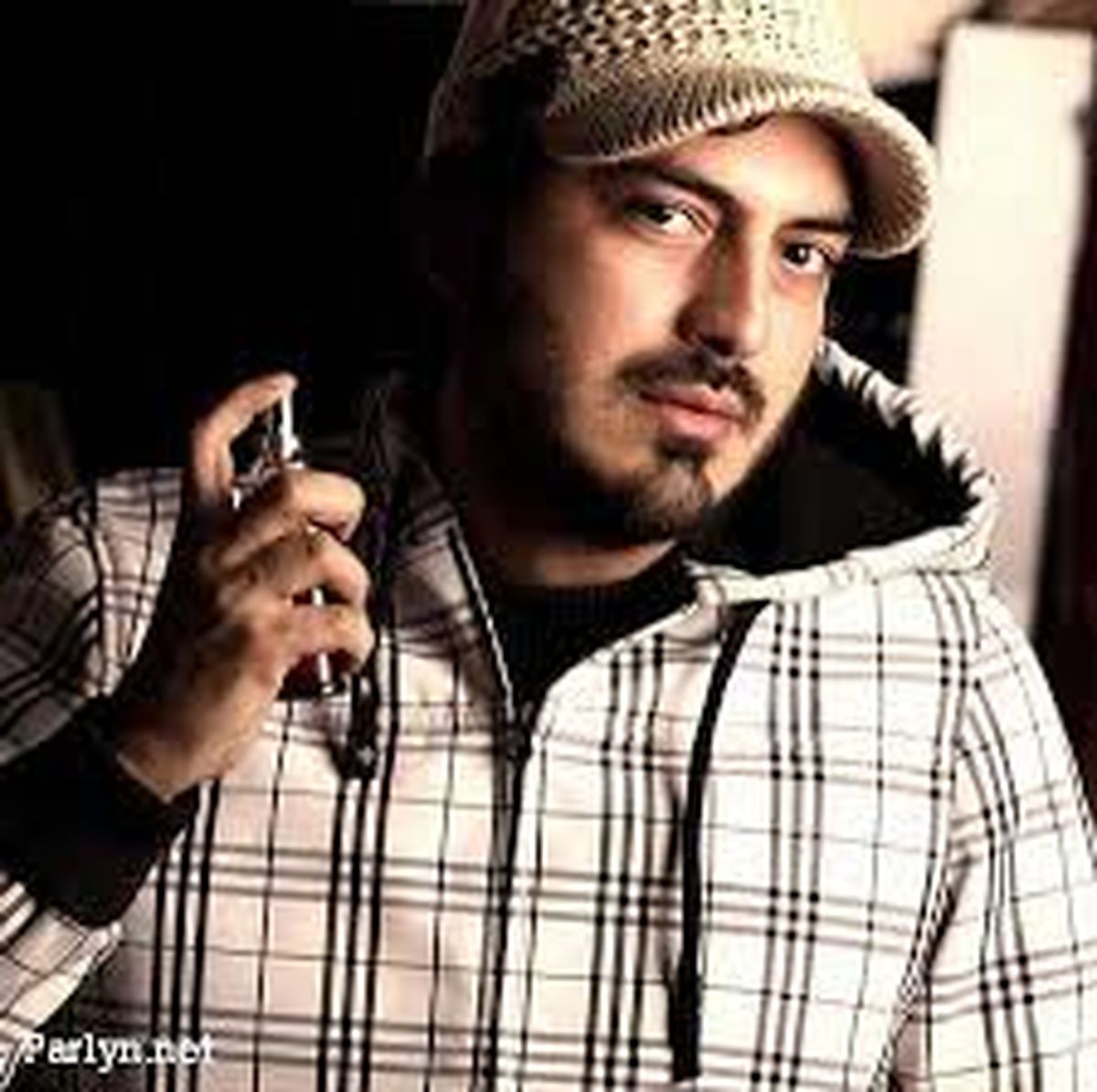 نیما شاهرخ شاهی با برنده عصر جدید