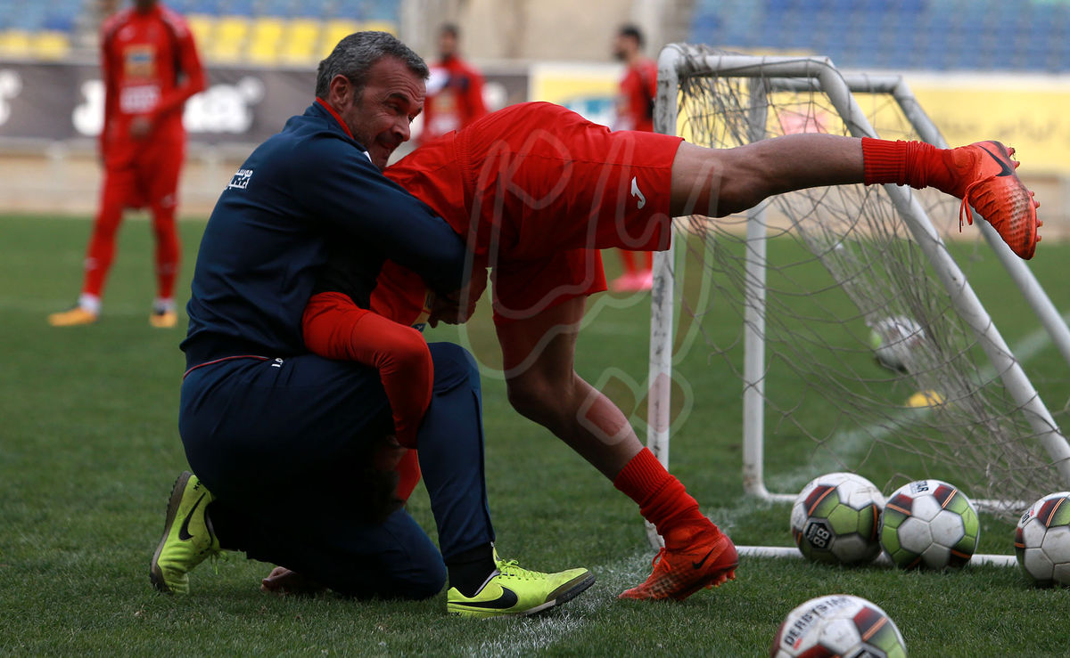 رفتارهای جالب توجه ایگور پانادیچ در تمرین پرسپولیس + تصاویر