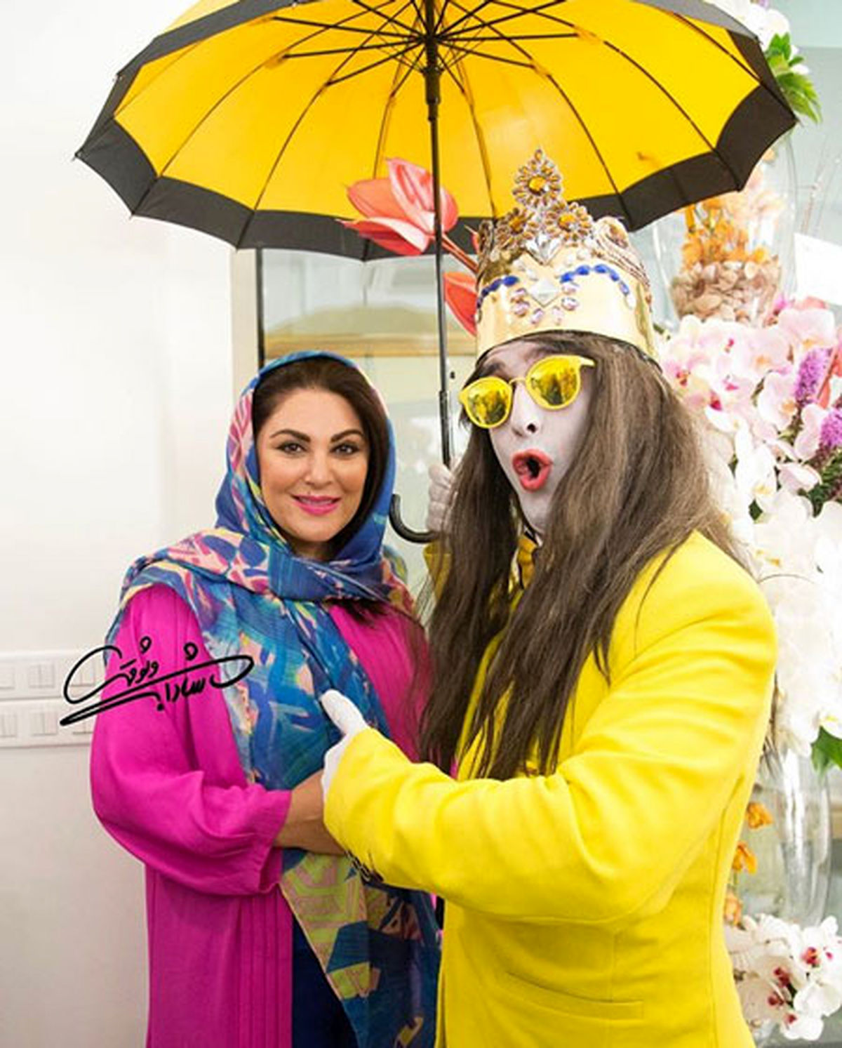 لاله اسکندری در کنار مردی عجیب