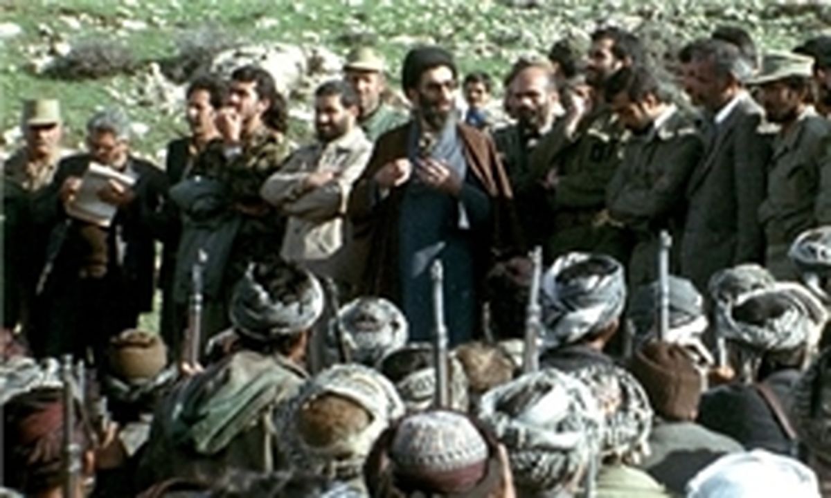 مُشت کُرد جواب طمع‌ها و یاوه‌گوئی‌هاى استکبار را داد