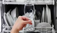برق انداختن لیوان ها و ظروف شیشه ای با چند ترفند ساده و عالی