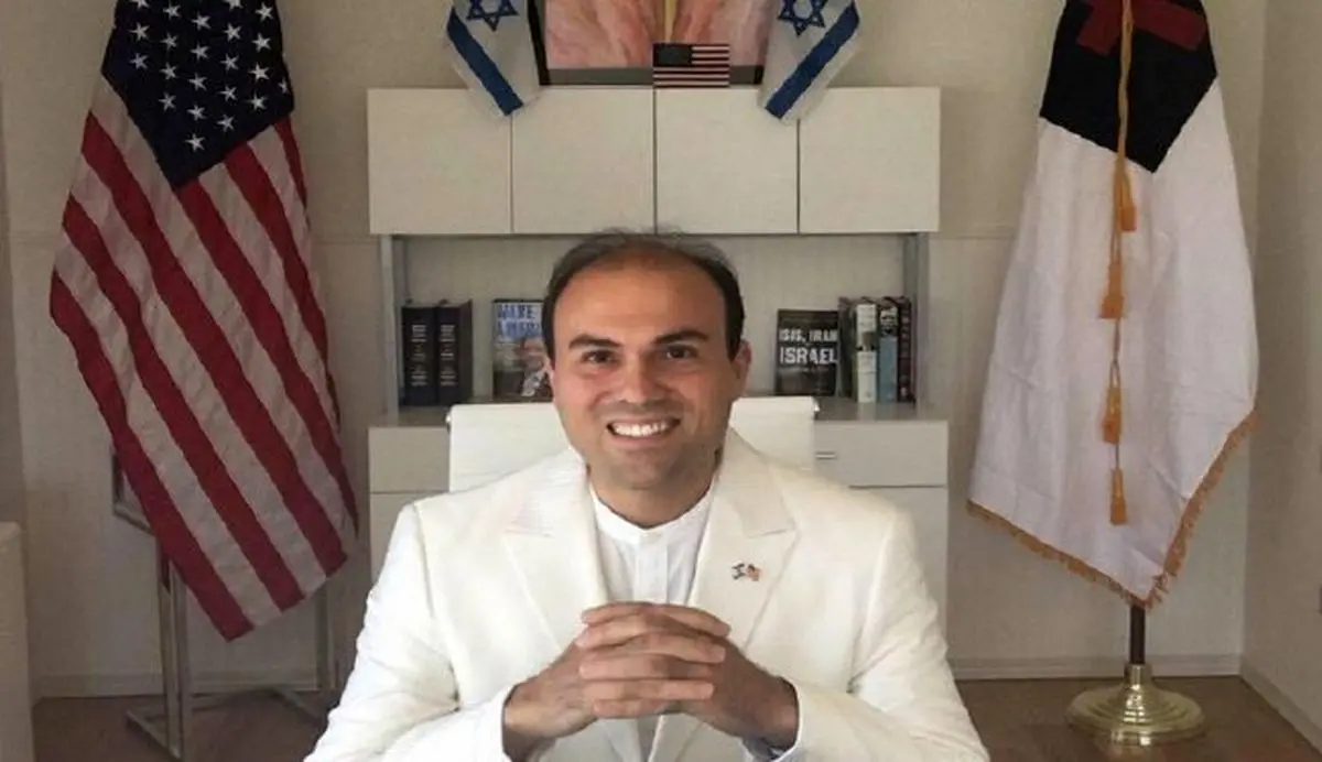 پسابرجام و مأموریت جدید کشیش جاسوس +تصویر