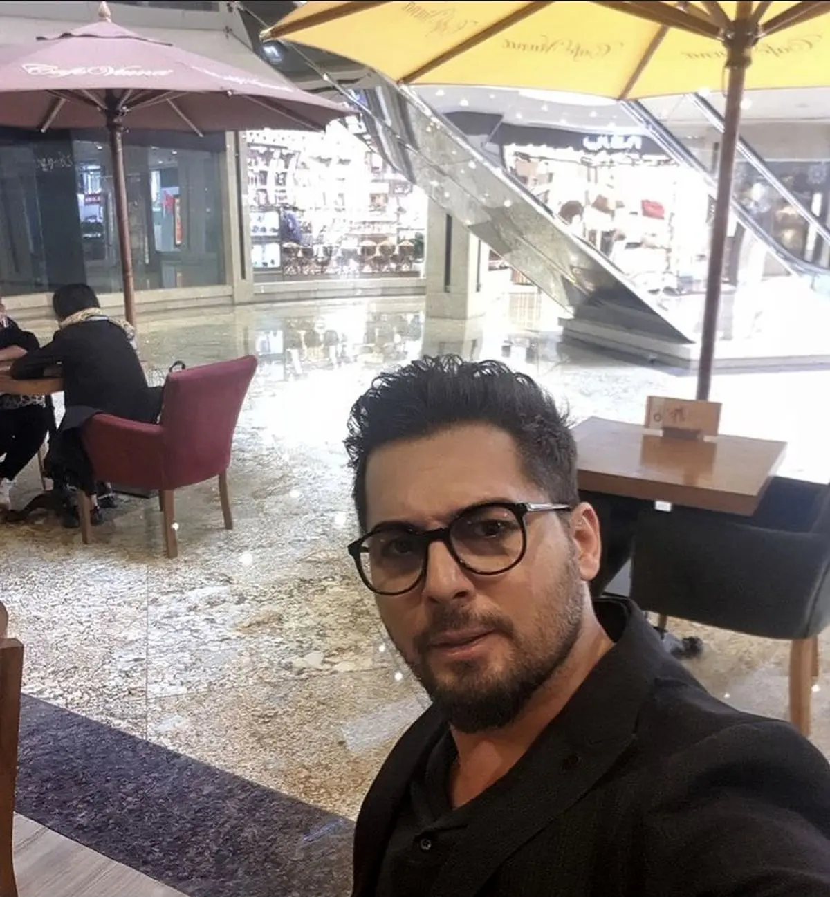 دانیال عبادی با عینک + عکس