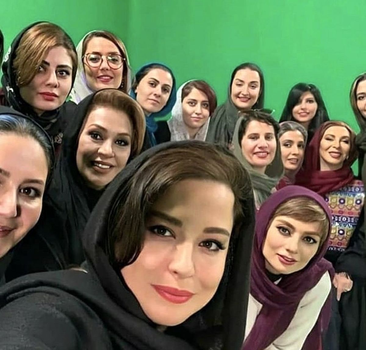 سلفی زنونه دلی های + عکس
