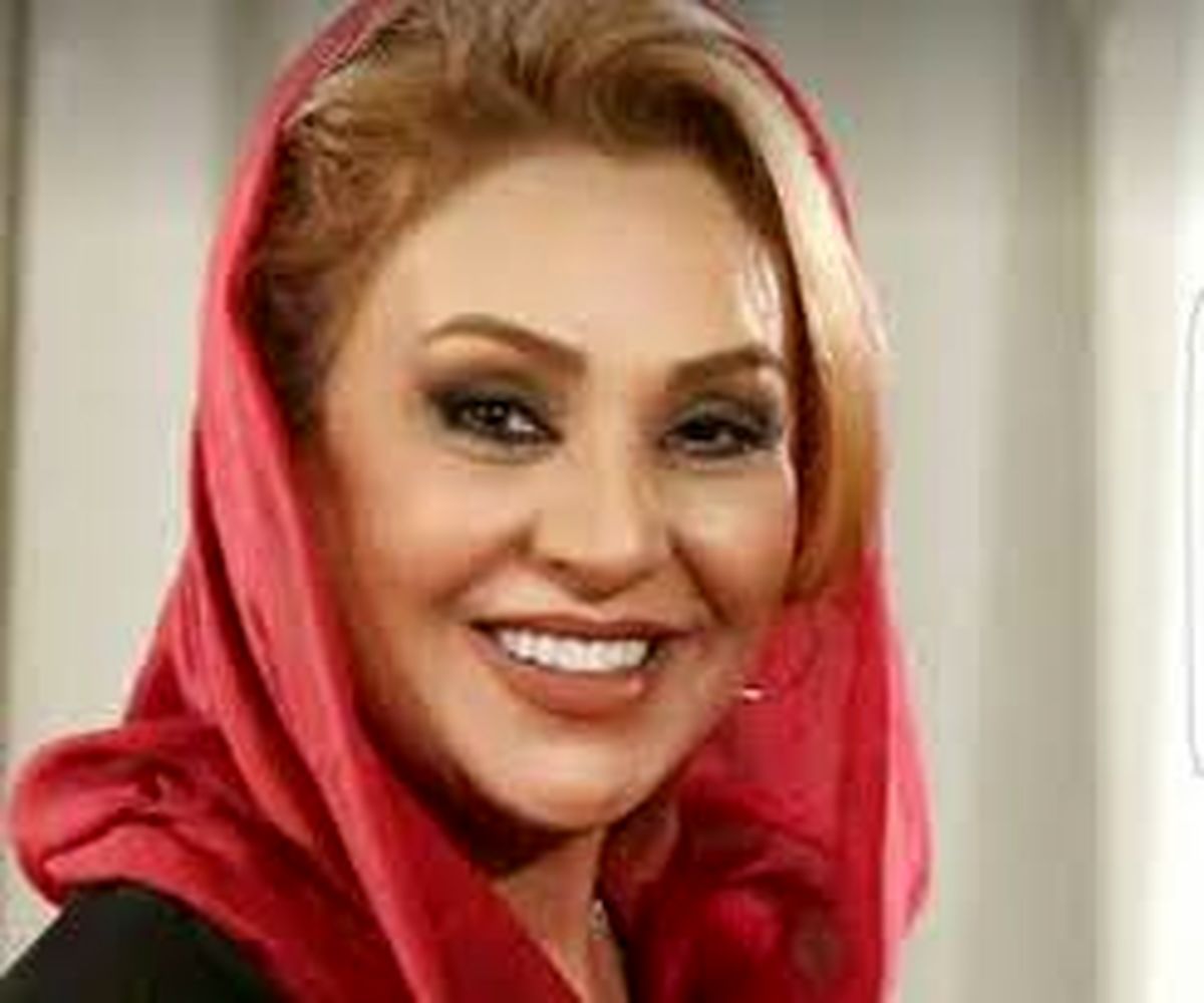  دو بازیگر زن معروف با لباسهای مجلسی/عکس