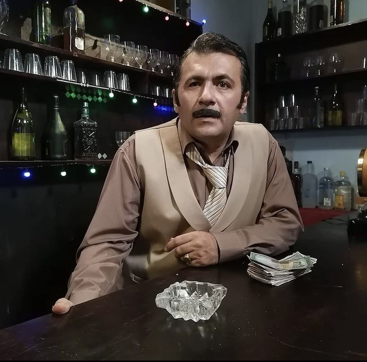 بازیگر مشهور کافه های قبل انقلابی + عکس