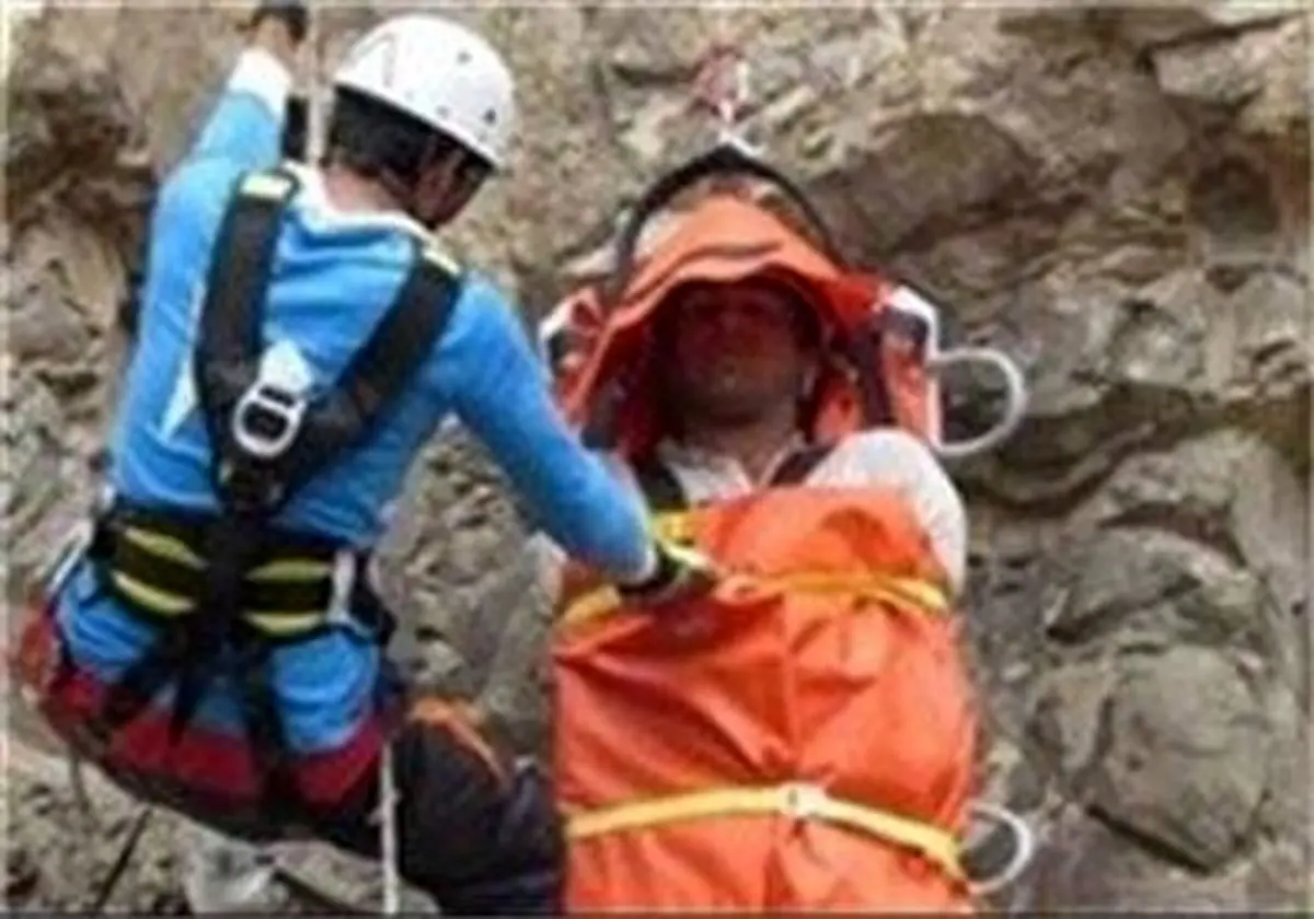 جزئیات سقوط اتوبوس به داخل دره ۳۵ متری هراز