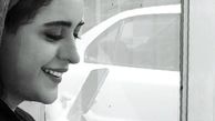 خنده های از ته دل فاطیما بهارمست در حال گوشی بازی + عکس