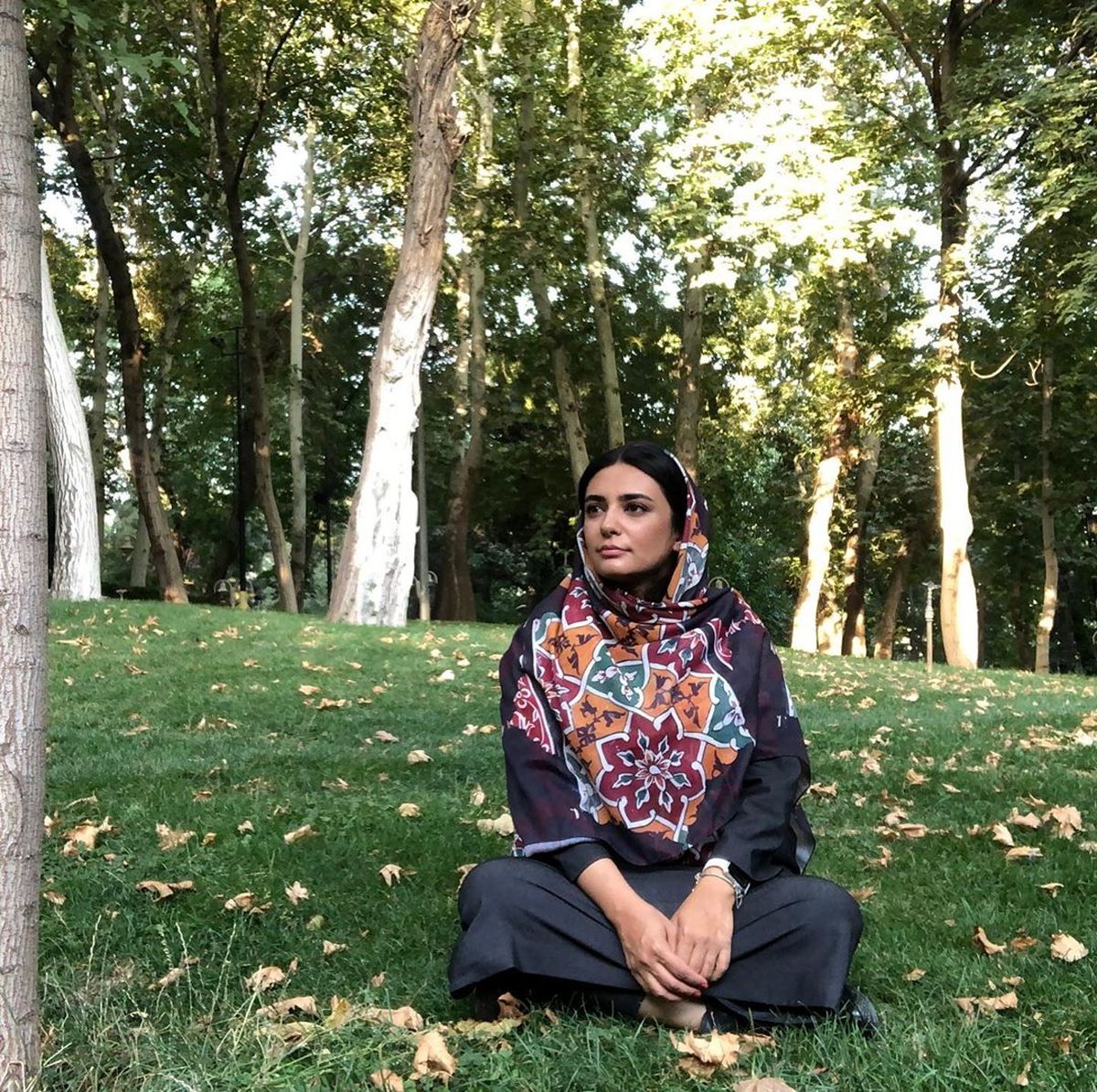 لیندا کیانی در باغ با اصالت+عکس
