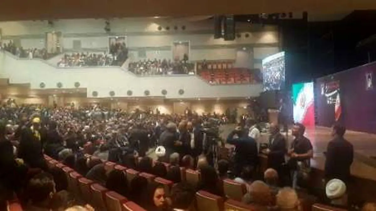 همایش تجلیل از فعالان ستاد انتخاباتی حسن روحانی آغاز شد