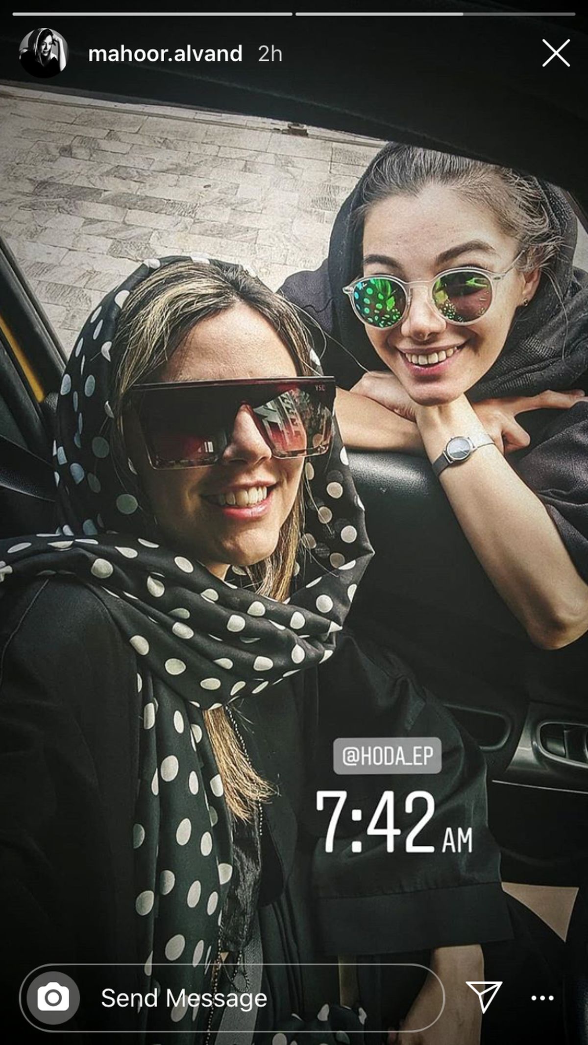سلفی ماهور الوند و‌ دوستش پشت فرمون + عکس