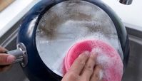 تمیز کردن چربی سوخته ی دیگ و ظروف سه سوته