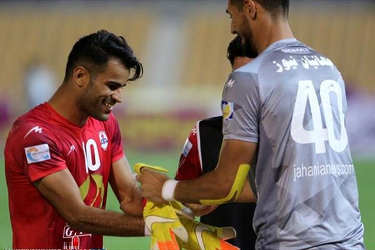 همه چیز در نفت لوث شد