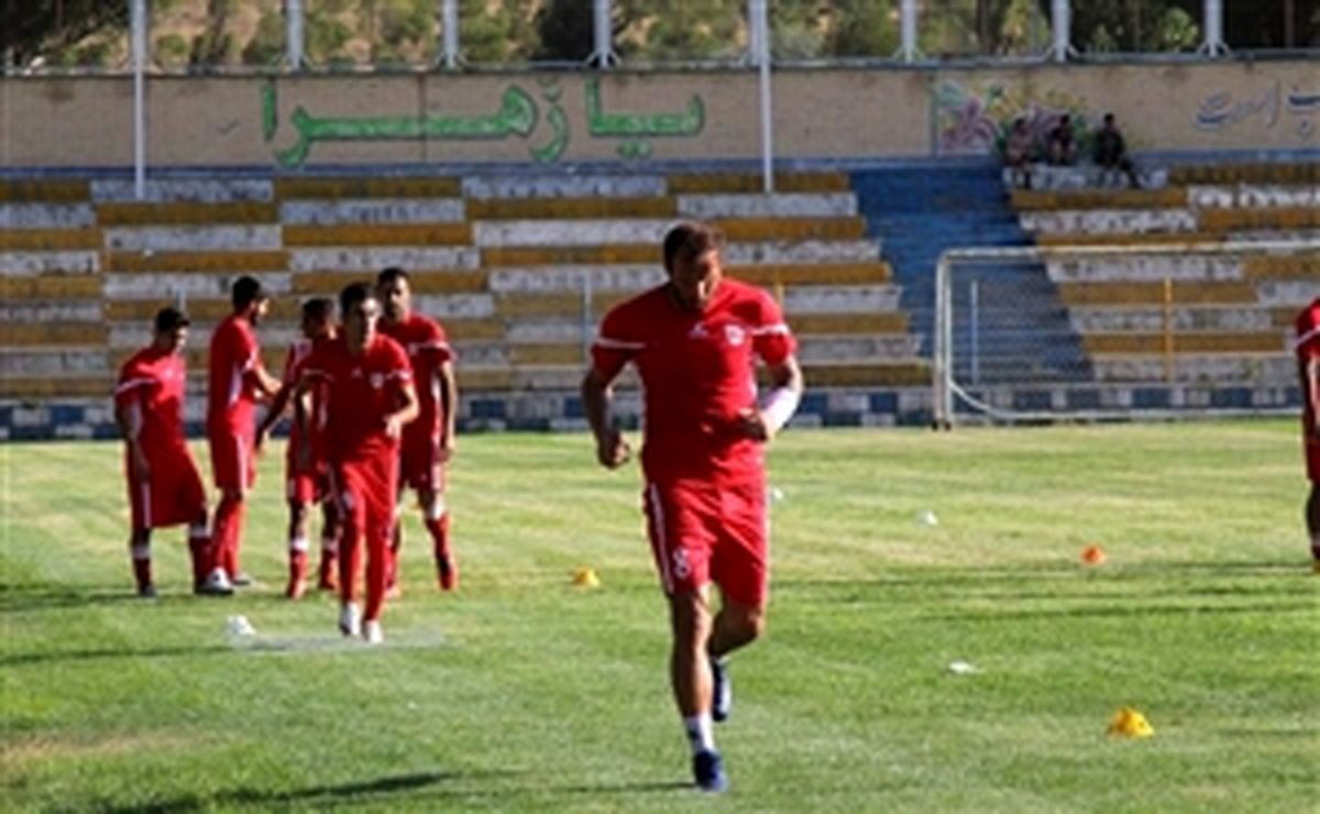 بنگر: قصد خداحافظی از فوتبال ندارم