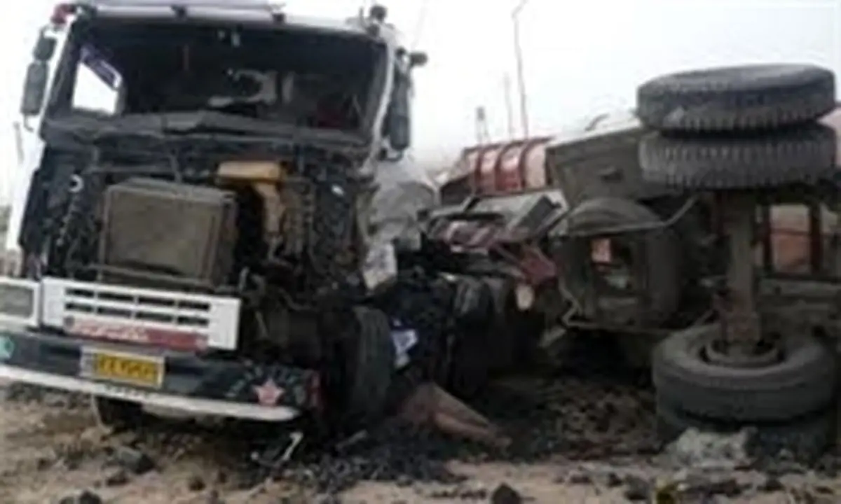 ۳ کشته و ۴ مجروح در حادثه برخورد دو تریلی