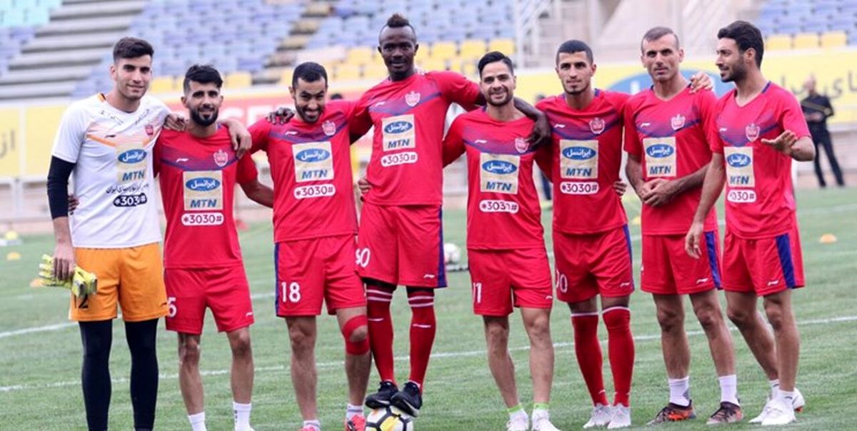 لحظه ورود بازیکنان پرسپولیس و السد +فیلم