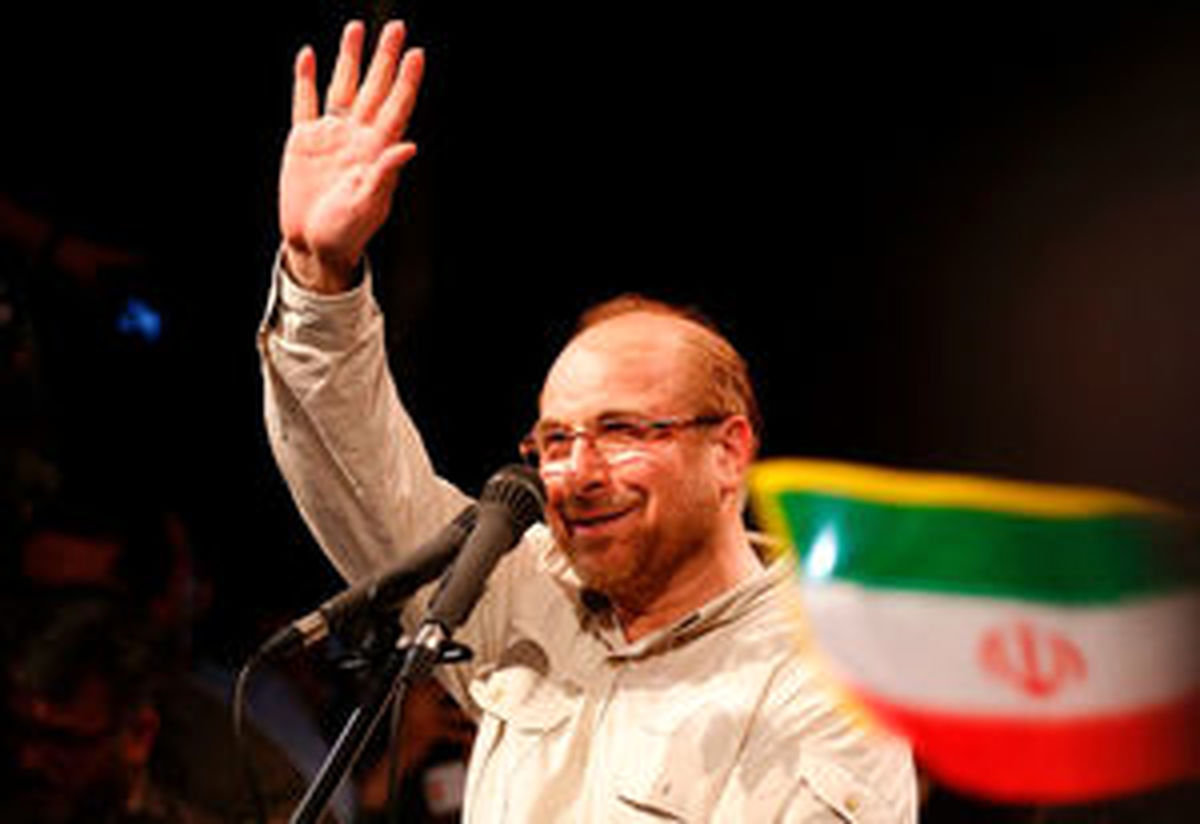 
حمایت جمعی از دانشجویان امام صادق از قالیباف
