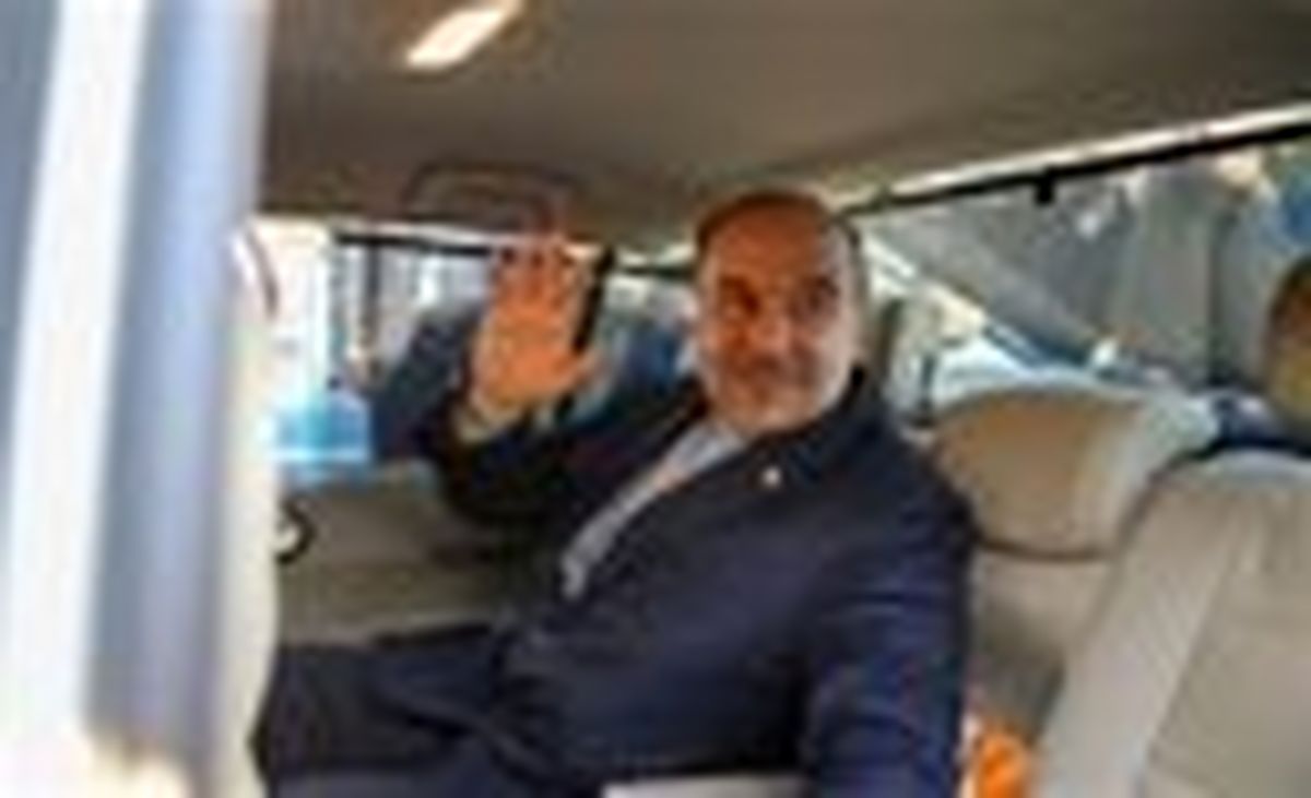 وزیر ناچار به ترک مراسم تختی شد