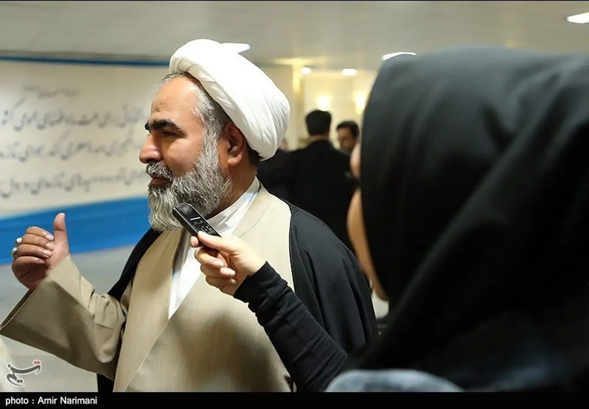 حسینیان: روحانی از اصول انقلاب دفاع کرد