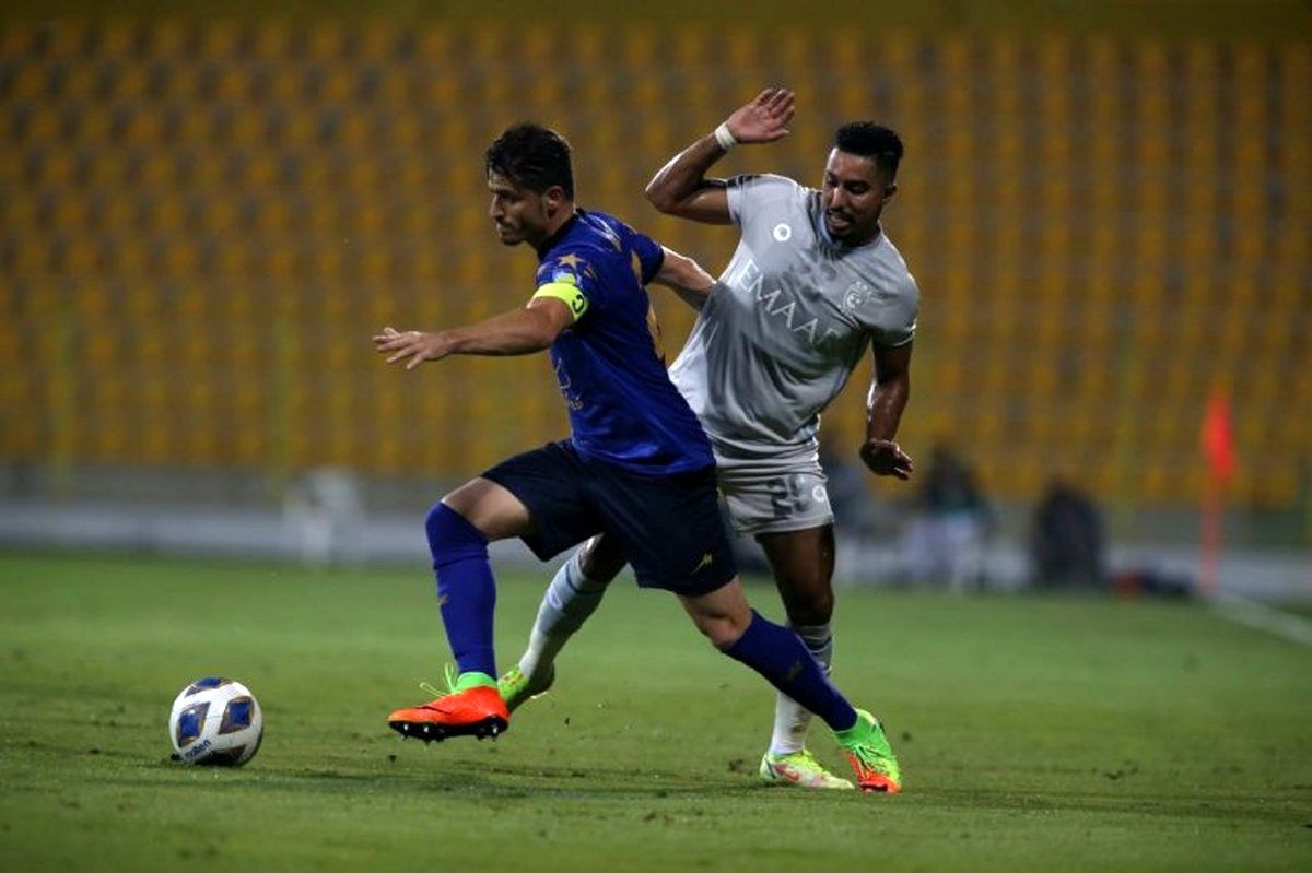 ساعت بازی استقلال و الهلال چند است ؟
