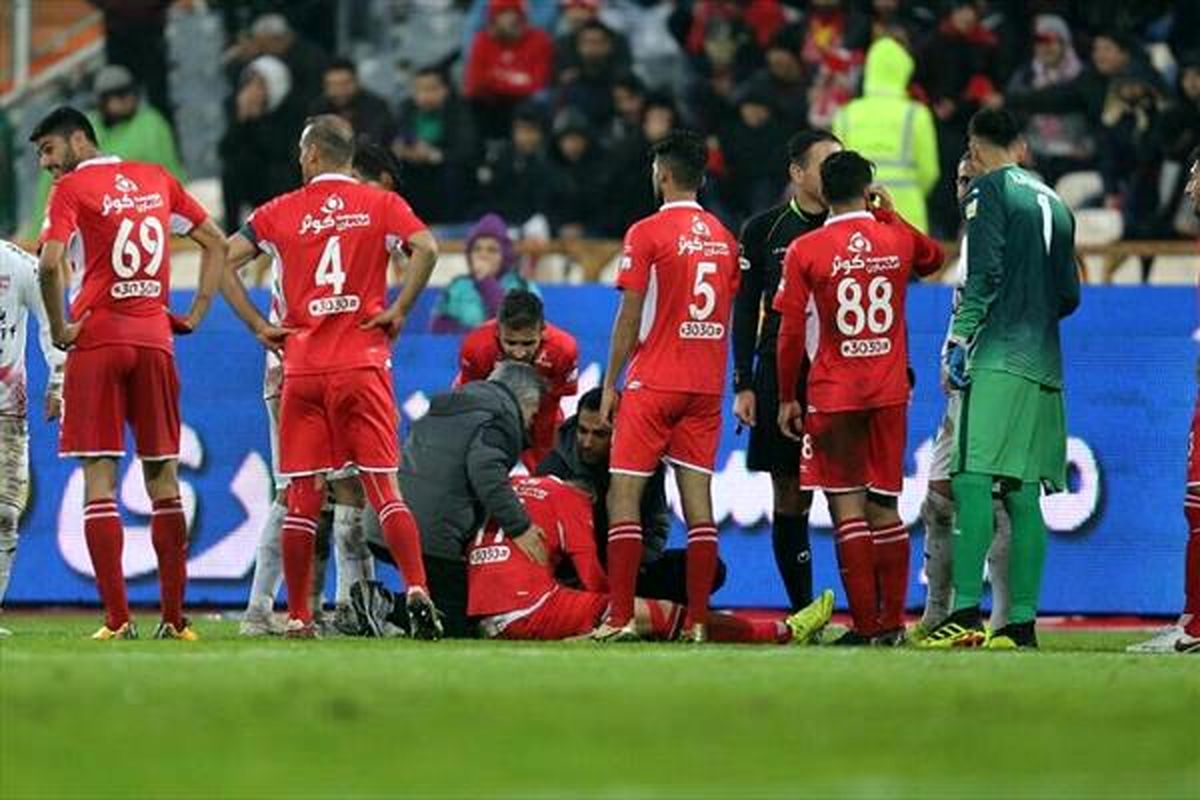پرسپولیس بدون دو مدافع چپ و دو مدافع راست مقابل ذوب آهن!