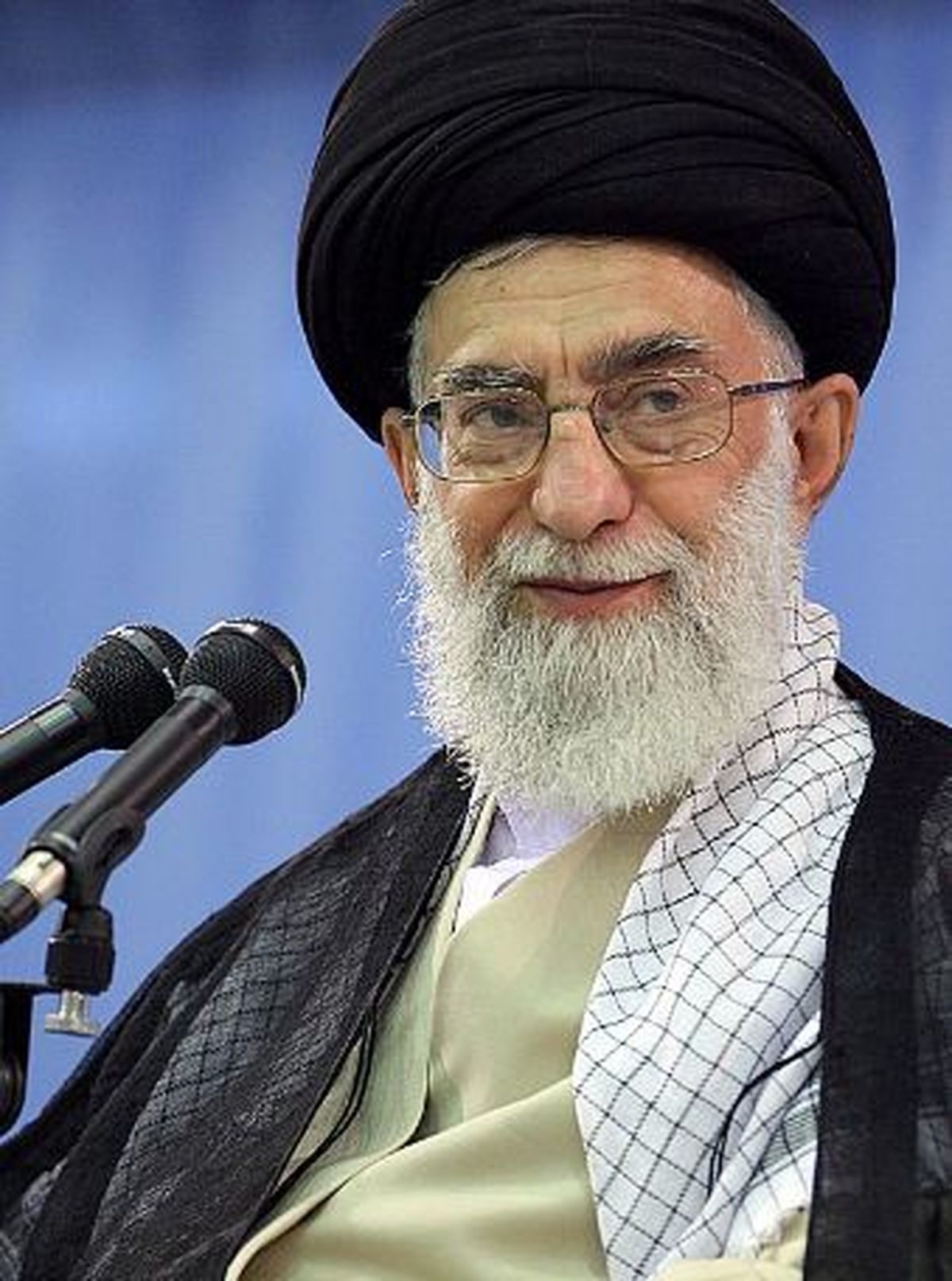 موافقت رهبرانقلاب با عفو و تخفیف مجازات تعدادی از محکومان