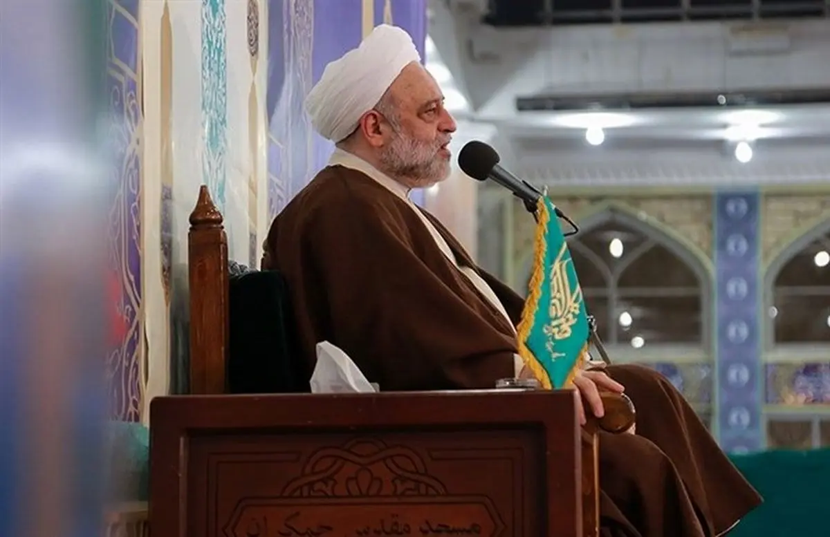 پیامبر از چه کسانی بر امت خود میترسد؟