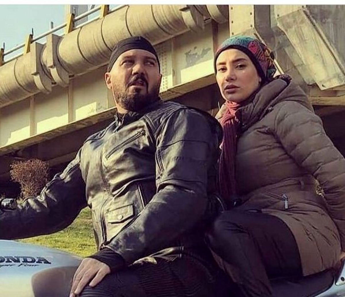 عکس جنجالی موتورسواری خانم و آقای بازیگر