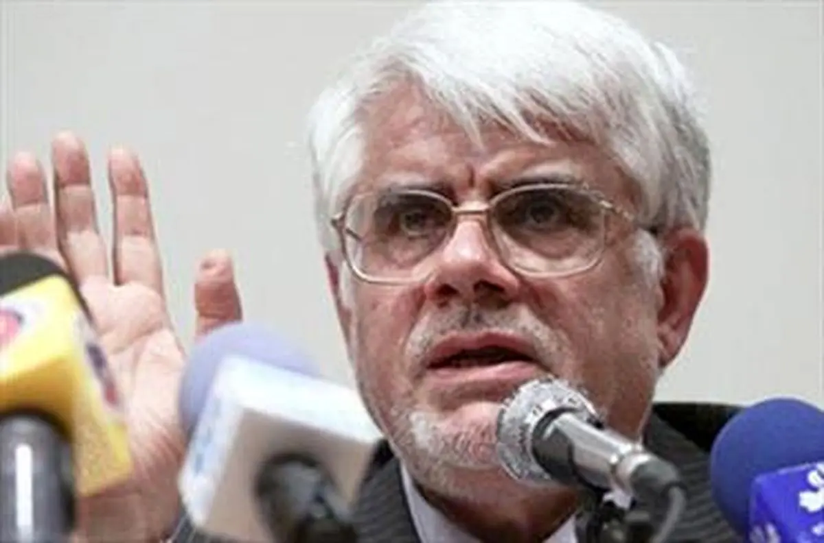 درگیری دانشجویان در خصوص عملکردخاتمی و احمدی نژاد