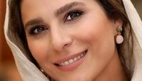 سحر دولتشاهی با شالی زیبا